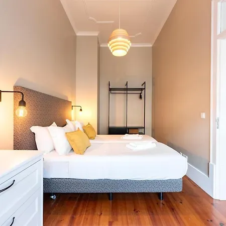 Bica Contemporary Historic 2 Bedroom 아파트