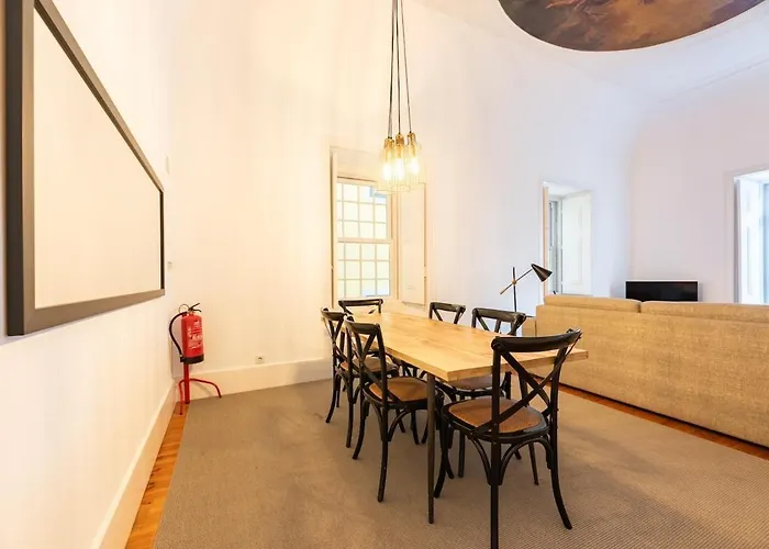 Bica Contemporary Historic 2 Bedroom Apartman