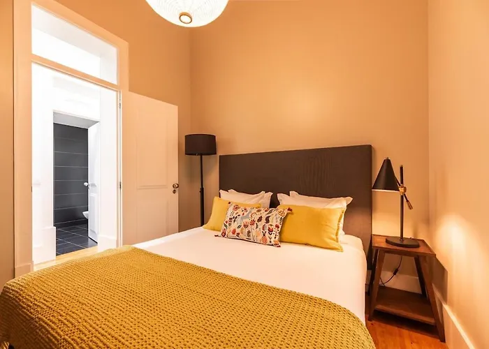 Bica Contemporary Historic 2 Bedroom Apartman *