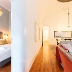 Bica Contemporary Historic 2 Bedroom Apartment Lissabon