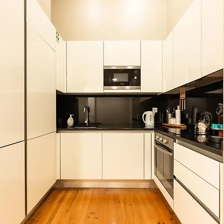 Апартаменты Bica Contemporary Historic 2 Bedroom
