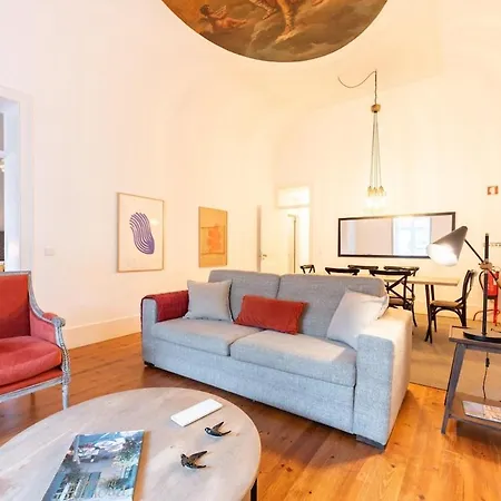 Апартаменты Bica Contemporary Historic 2 Bedroom Лиссабон